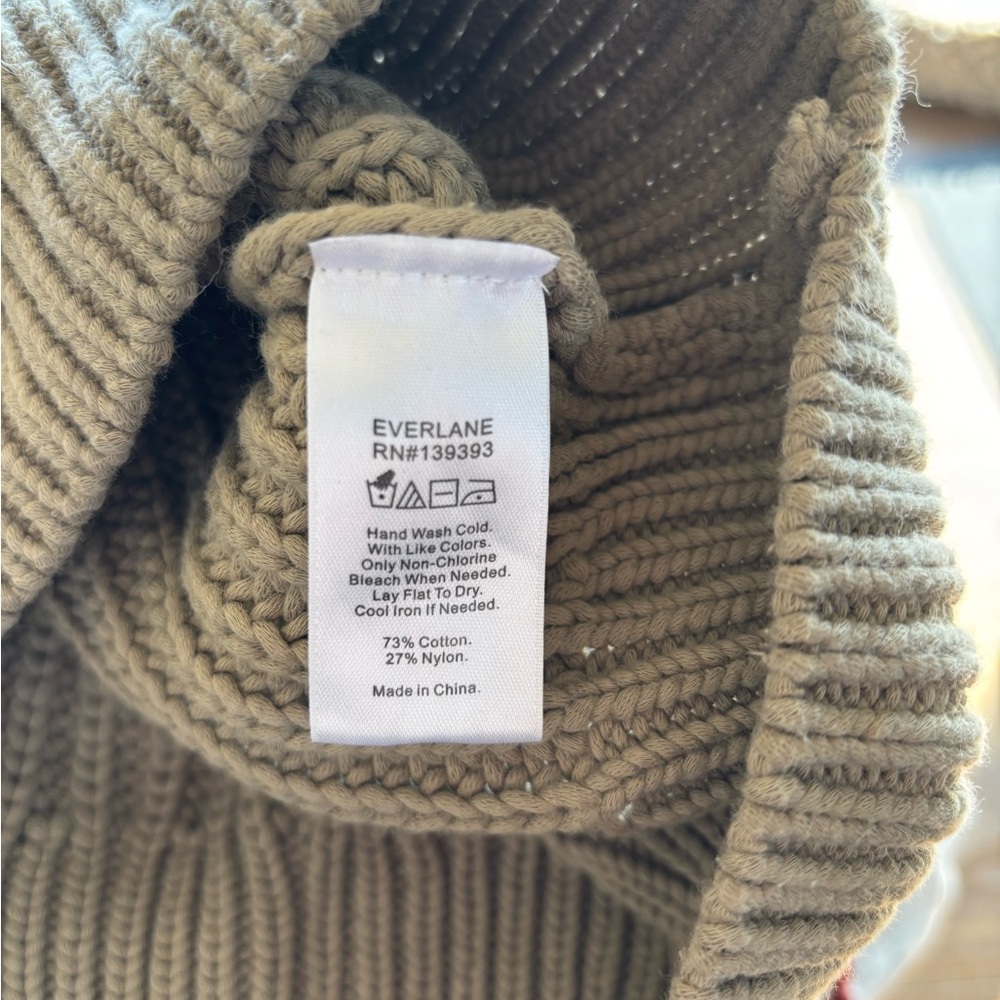Everlane chunky knit V-neck Cardigan Sz S - Picture 8 of 8